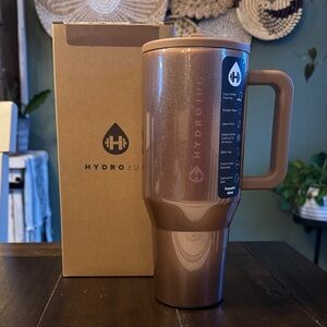 Hydrojug BLISS 40 OZ Traveler limited cat eye collection! New! Limited Edition!